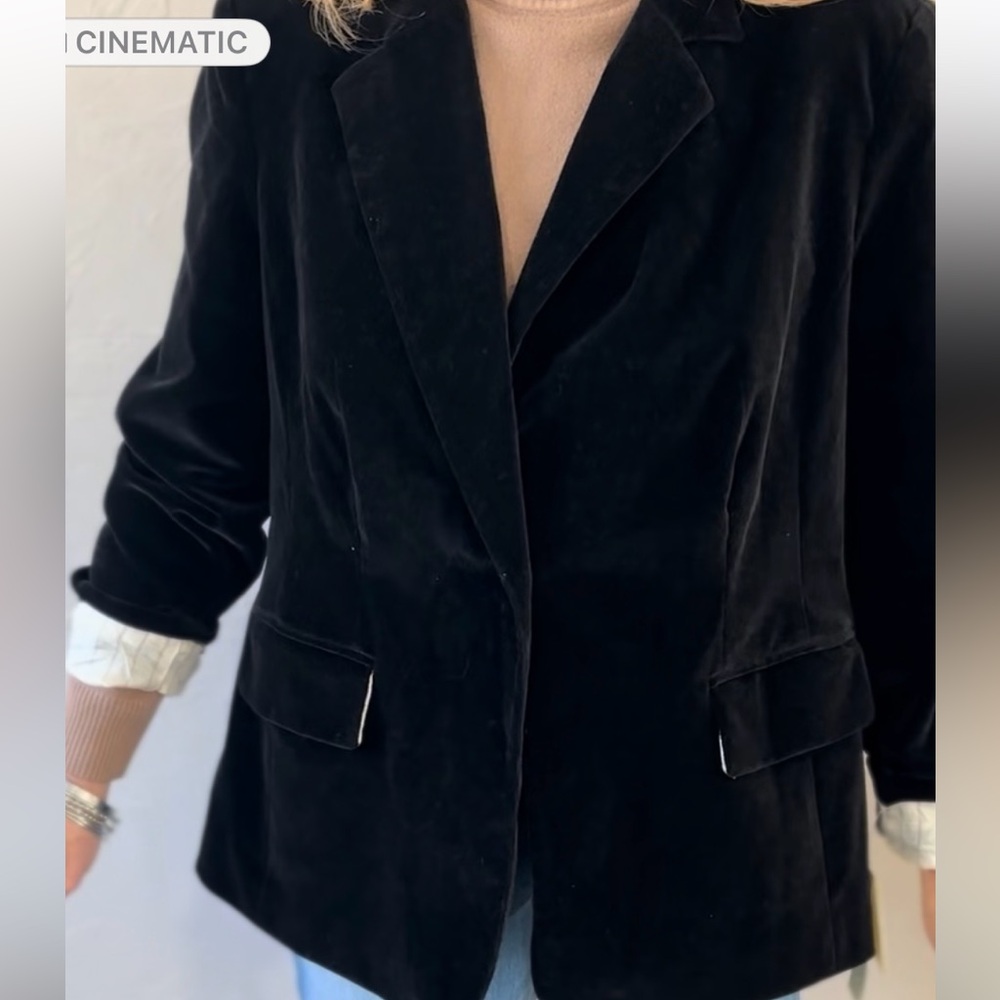 Lord & Taylor Classic Black Blazer